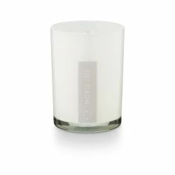 Holly Socrates Fjord + Form Norse Isle Candle